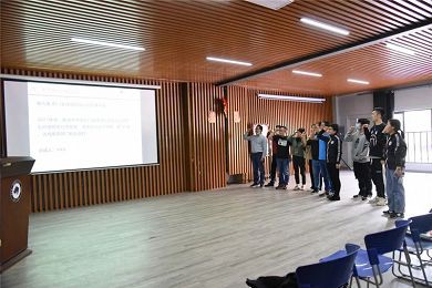 The person with ability first(001) The person with ability first(001)